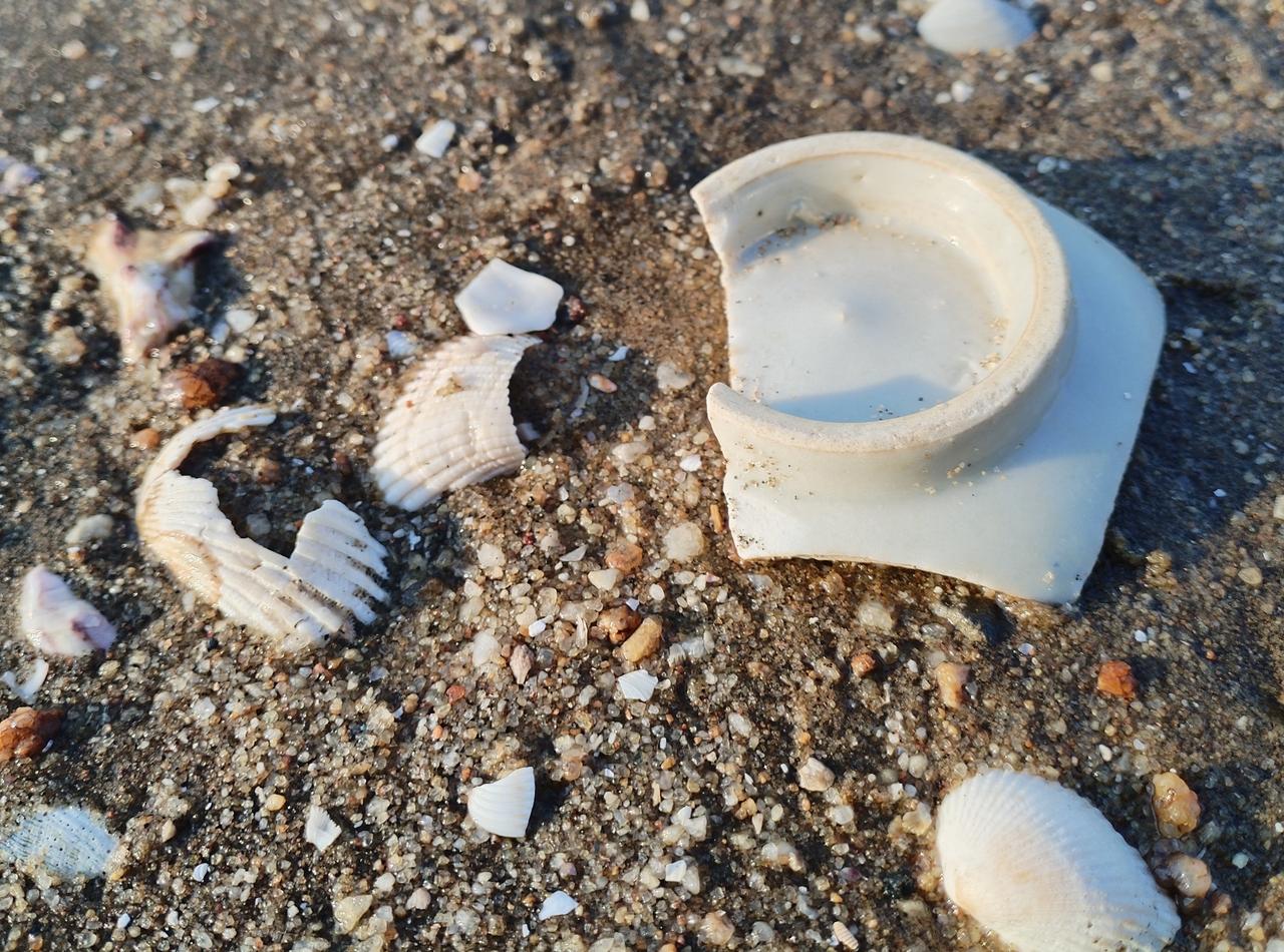 北海市有个“海丝首港景区”，据说是我国古代海上丝绸之路的第一港。十天前，漫步北海