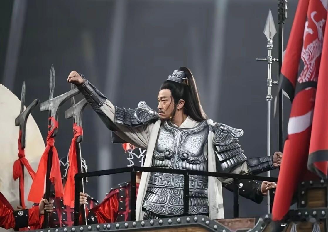 很多人没看懂，如今苏超才是何润东最核心、含金量最高的商务底盘，远超普通大牌代言。