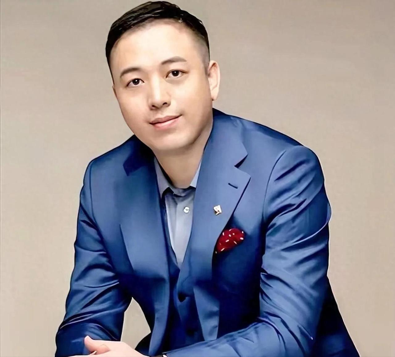 两个80后名校生联手缔造千亿骗局，一个卷走89亿跑路被人脸识别锁定，另一个托付1
