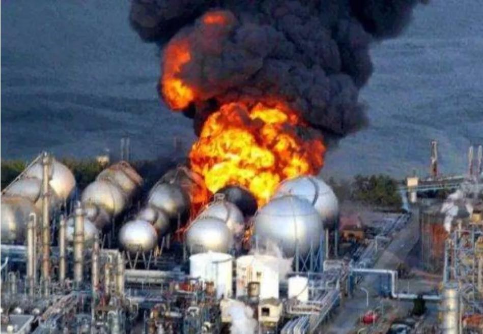 谁干的？卡塔尔天然气设施被导弹击中，传来爆炸声当地时间3月19日凌晨，卡塔尔