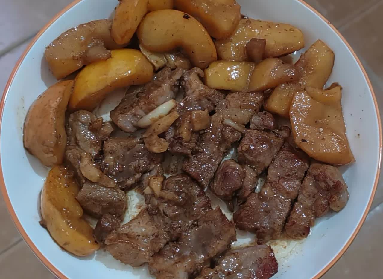昨晚，不想做饭，特别是看到淘宝闪购及美团，在不断地送优惠券后，就更加只想点个外卖