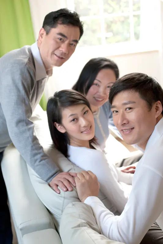 谁说儿子媳妇不能同公公婆婆同住，不能好好相处的？新媳妇进家门有新媳妇的样子，老