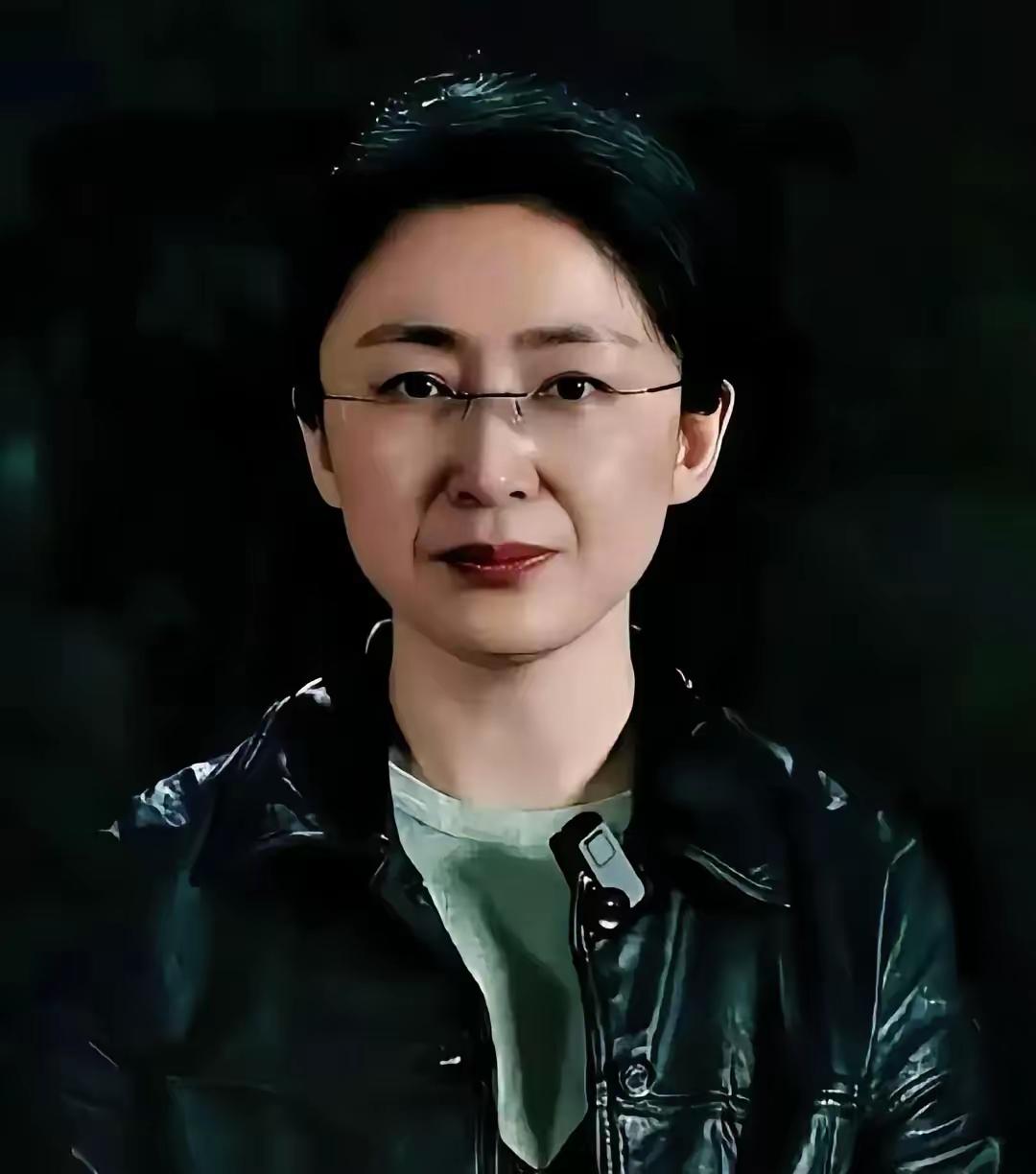 一个清朝怪事连连，《清朝条约全集》突然上架！如同日前的突然全部下架一般，网友的质