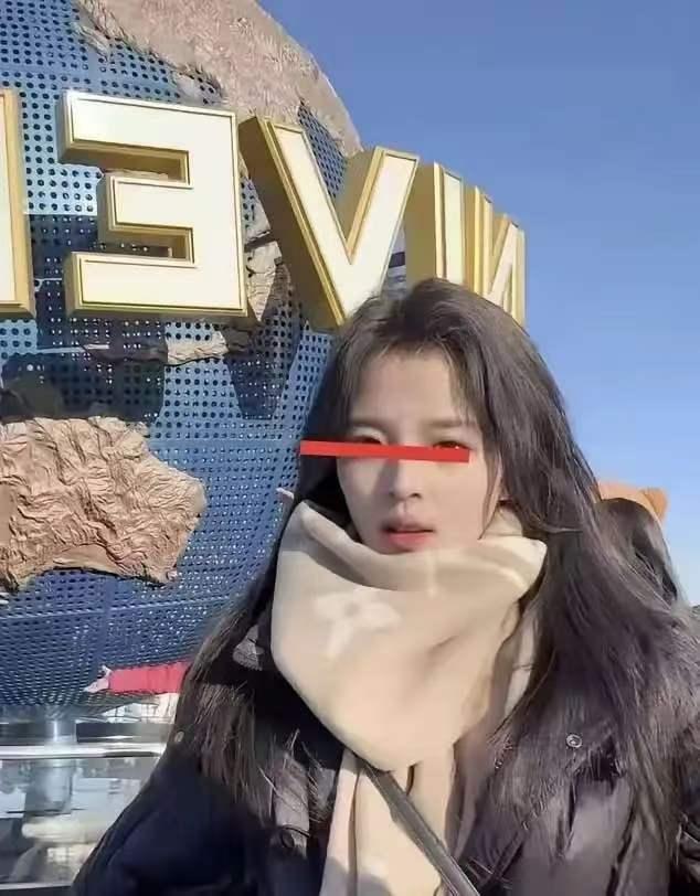 怪不得谁，她每次回上海见老公前，都会清一遍聊天记录，偏有一手：舍不得，就截图