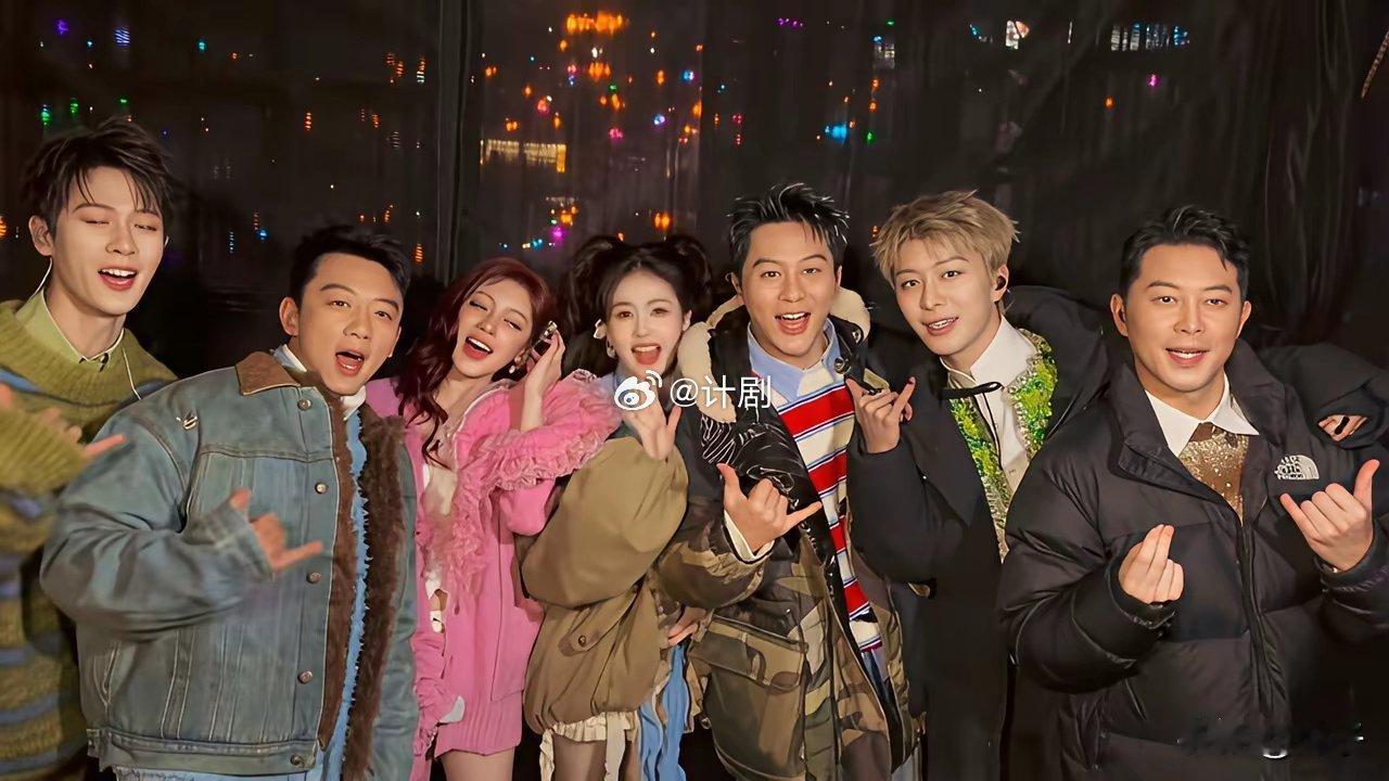 下一季《奔跑吧》常驻绝对有李昀锐！李昀锐算是不忘本的流量生了，去年火了之后就在浙