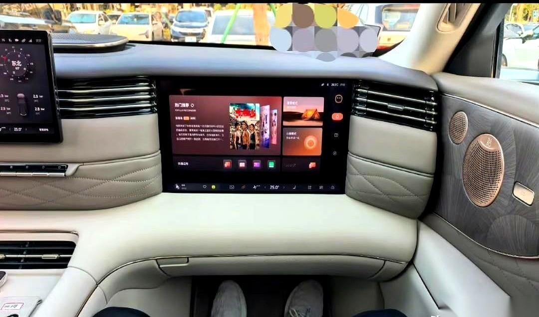 以后坐副驾，我可能真就不想下车了。屏幕往那一开，座椅按摩一启动…这不就是把私