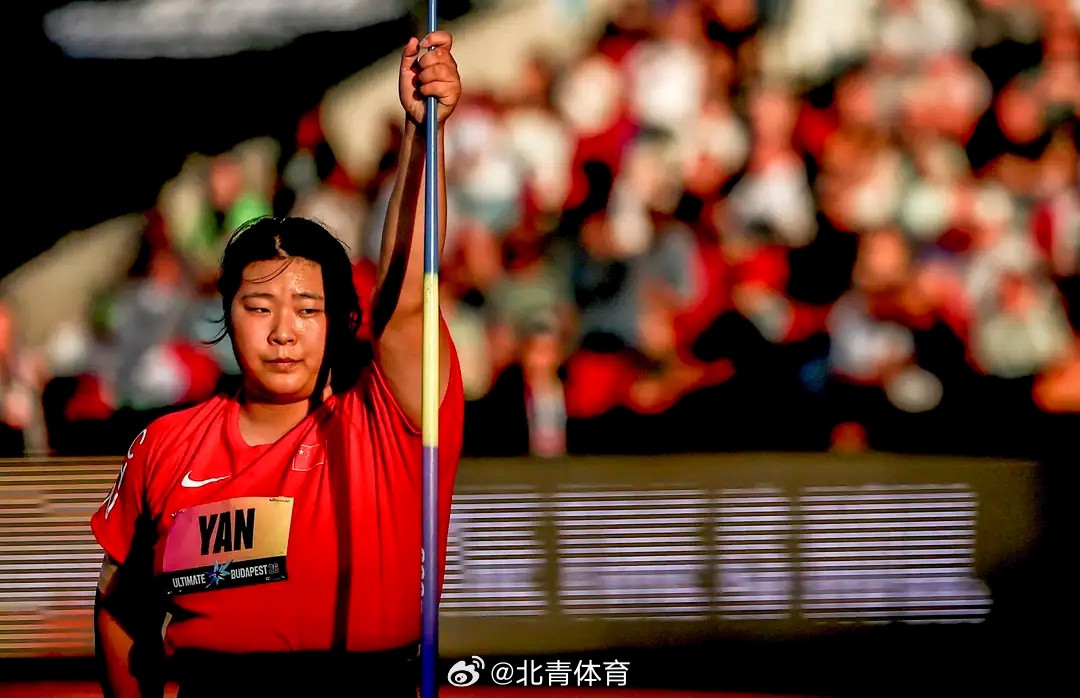 #严子怡一投锁定银牌##严子怡亚运会前受伤#北京时间9月13日凌晨，在匈牙利布达佩斯进行的首届世界田