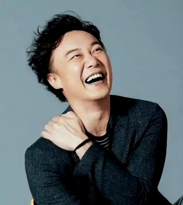 一早起来，医生的天塌了。只是得了个感冒而已，怎么会有这么离谱的谣言出
