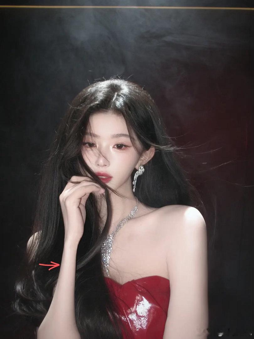 李涛孔雪儿审美这个手臂是正常的吗😂