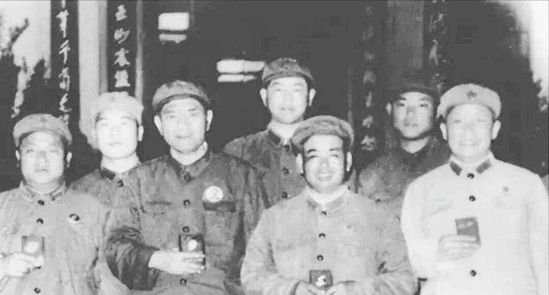第27军是许世友一手带出来的王牌军，出了至少四位大军区司令。第27军起步不