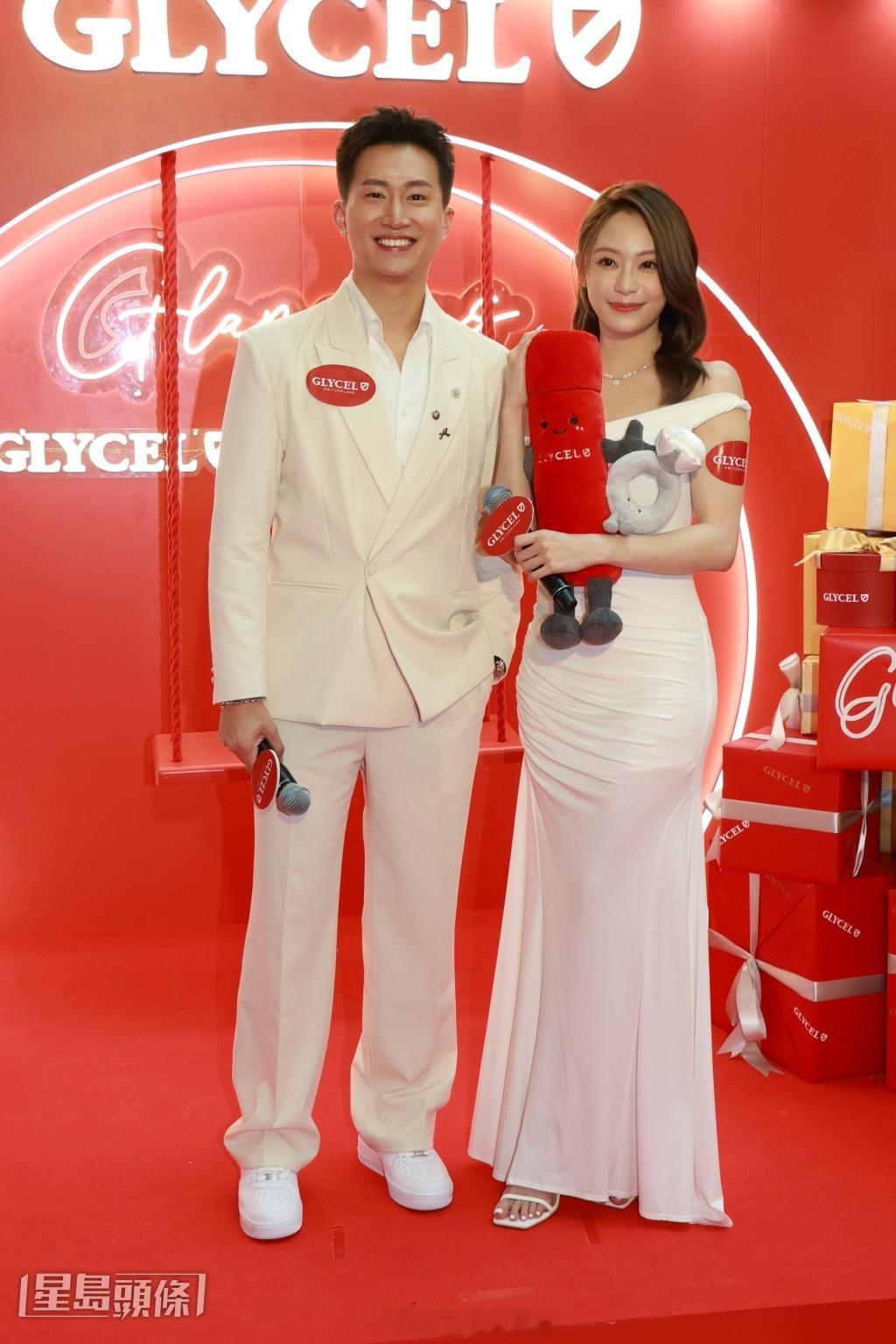 曾展望盼情侣档拍旅游节目玩笨猪跳叶蒨文被指似“水怪”没生气频出活动要赚奶粉钱