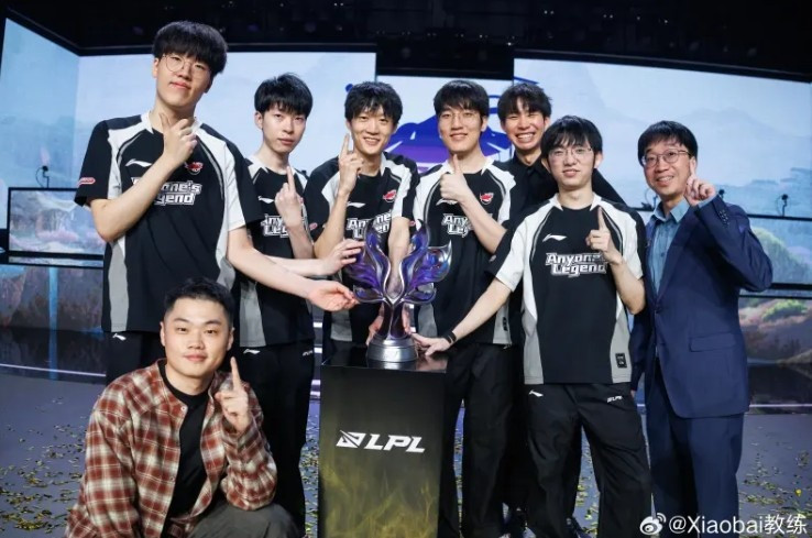 AL副教练小白: 这条路一直走下去, 直到亲手改写属于我们的结局