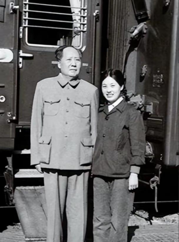 1973年，一个广西舞蹈演员自称毛主席女儿，工作人员觉得她是骗子，毛主席却说：“