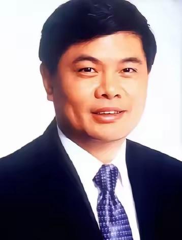 2004年，发生在亿万富翁丁健和妻子肖桦之间的离婚事件，被广泛传颂。丁健与