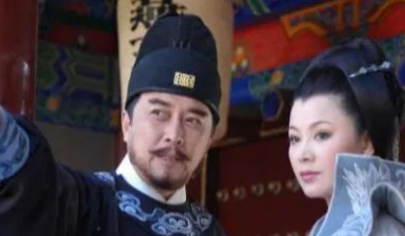 1385年，书生黄子澄上京赶考，会试、殿试都考了第一，眼看就要封状元了。朱元璋
