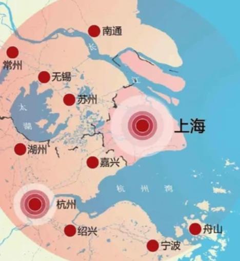 长三角的杭州和苏州避开上海的强势产业另辟蹊径错位竞争可谓真聪明，区域里已经站着一