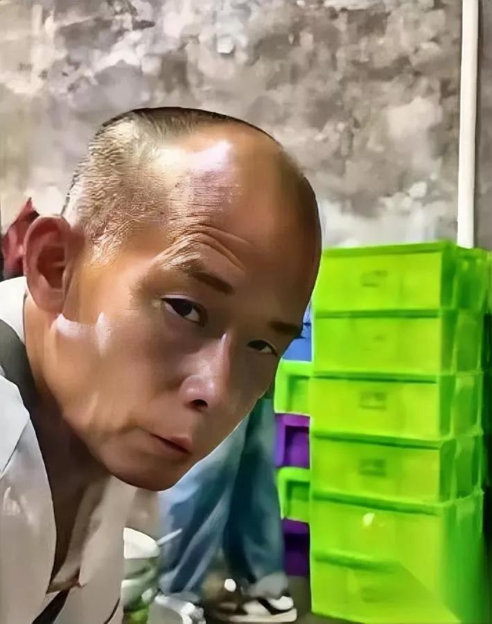 佛山有家鸡煲店操作太离谱居然自己开小号骂自家莫氏鸡煲难吃，硬要劝退客人？