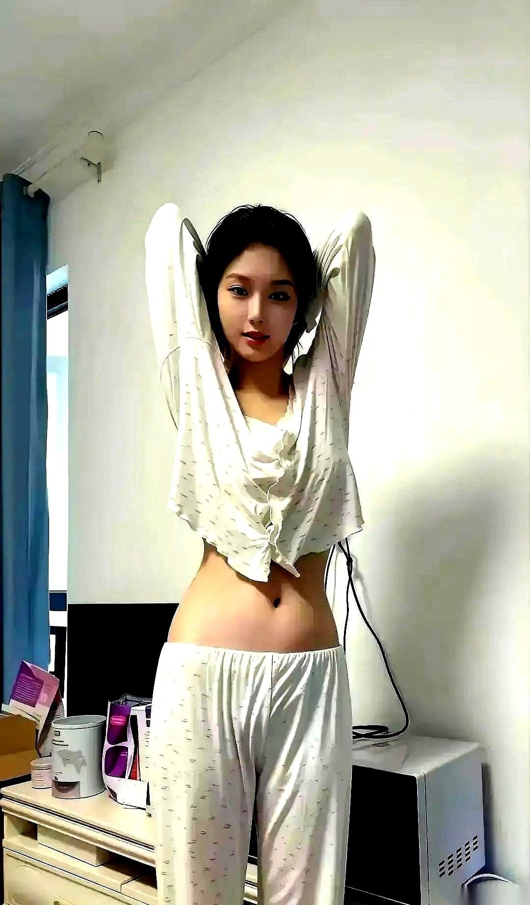 22岁。165。90斤。本地独生女。工作清闲。就这神仙配置，你猜怎么着？人家