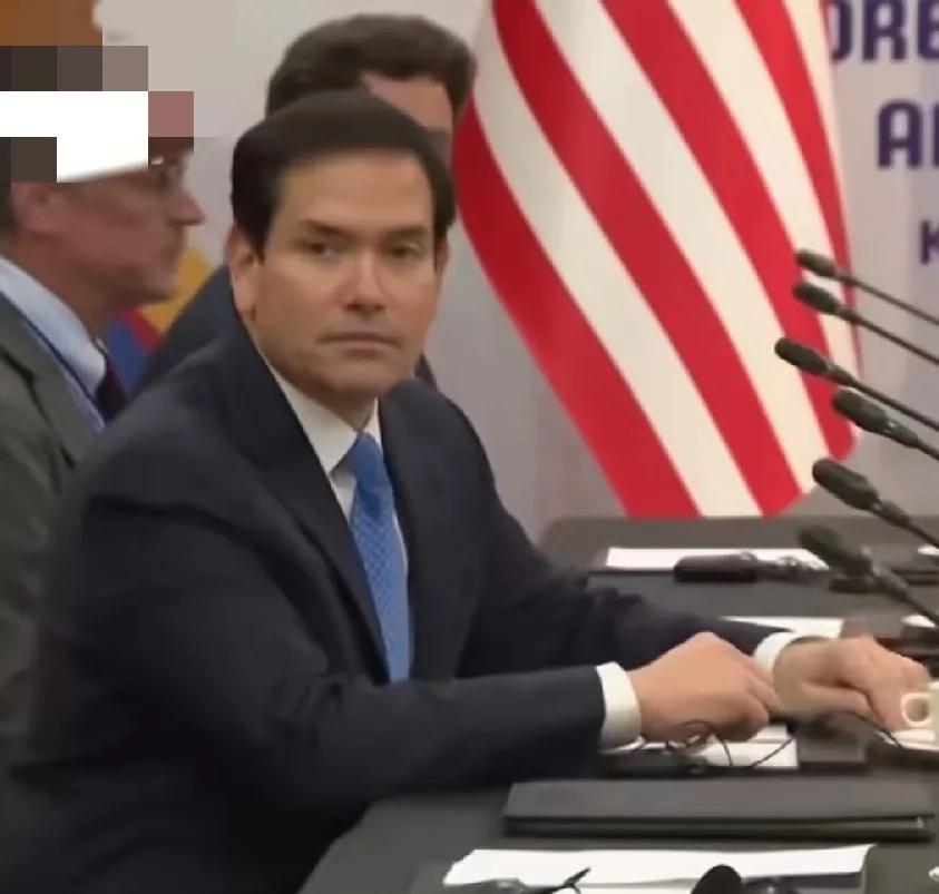 卢比奥，为什么参加东盟峰会？想与中国王外长会面！被中国制裁禁止入境，至今中国坚持