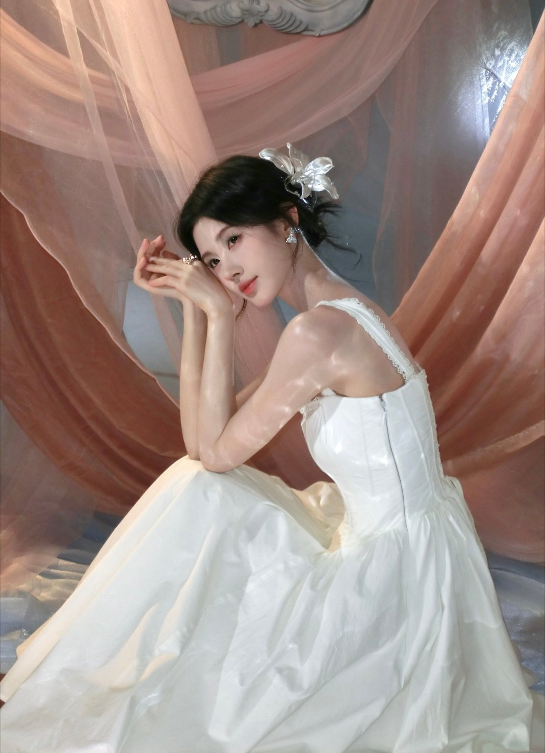 鞠姐真的超适合这个色调，我说的[比心]鞠婧祎​​​