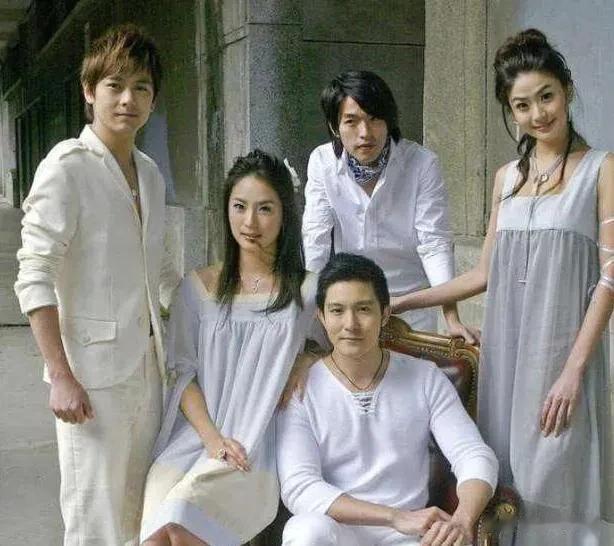 还记得林志颖他们吗？那个没有滤镜的年代，明星们都美得好真实！