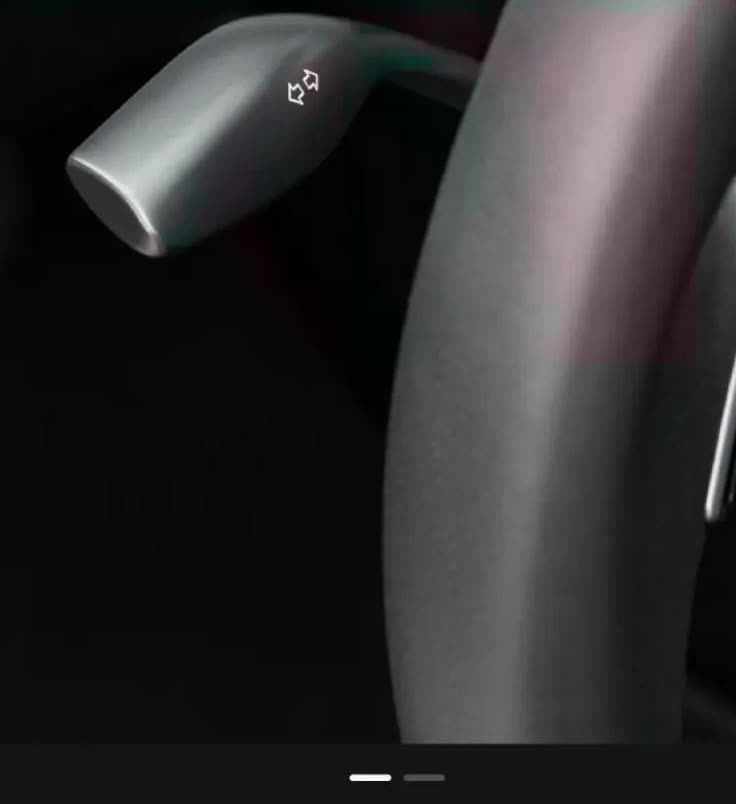 挺听劝，之前焕新Model3拿掉了转向灯拨杆，改到方向盘上了。特斯
