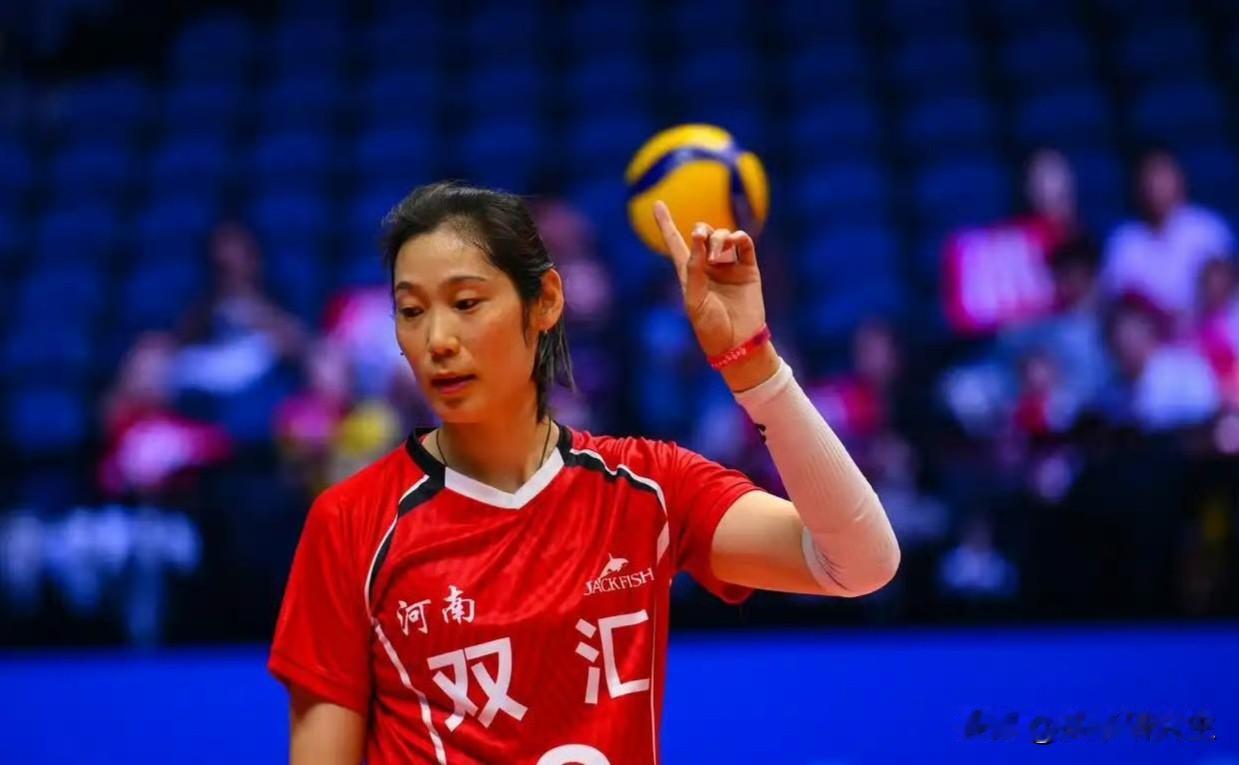 朱婷的低调，让多少明星运动员脸红全运会女排比赛，球迷的欢呼声几乎都冲着朱婷