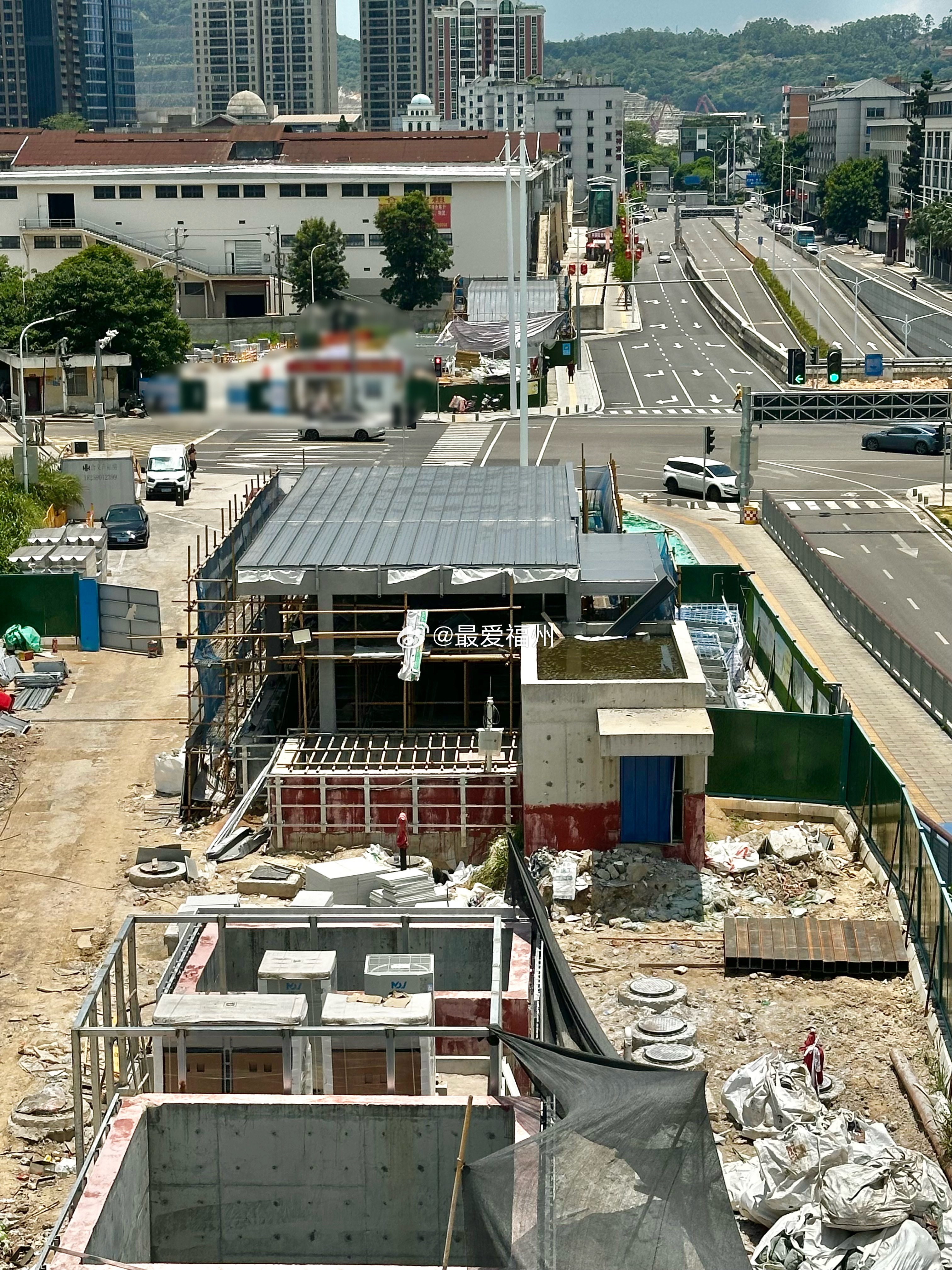 福州地铁2号线马尾延伸段船政文化城站出入口雏形显现“三站两区间”的进度貌似要快