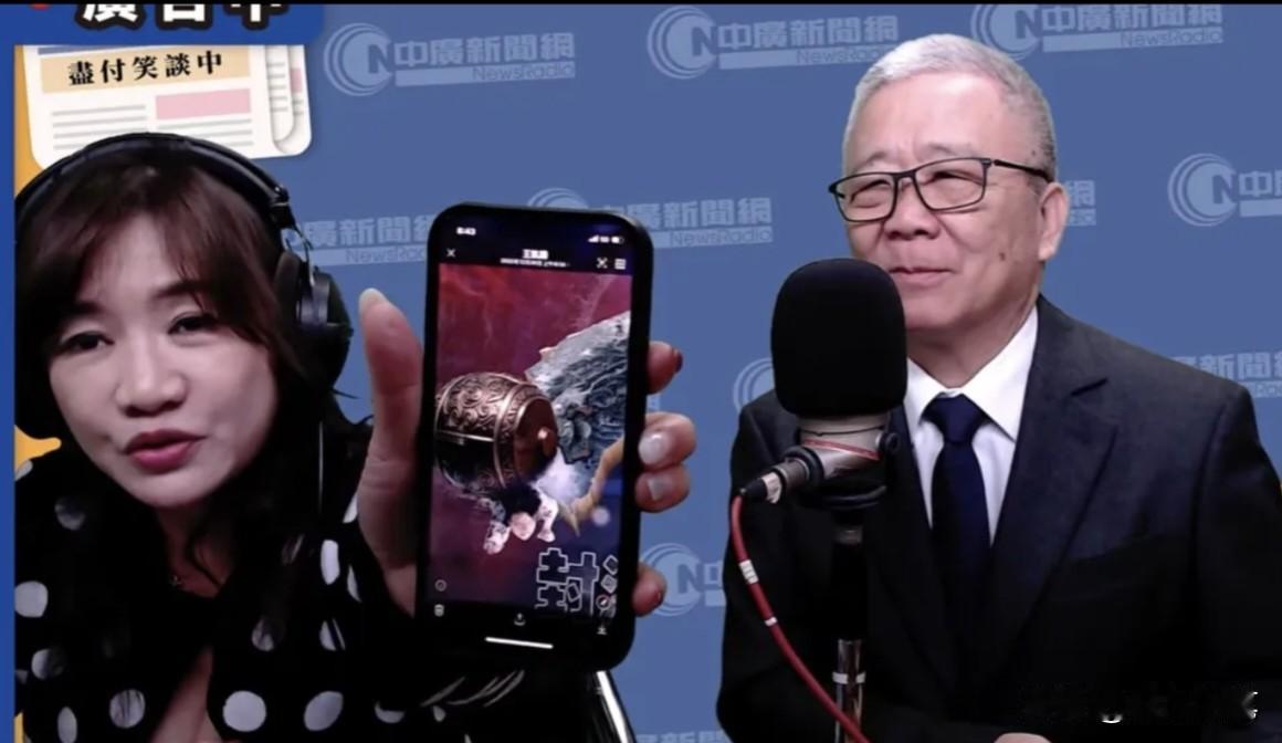 因为围岛演习的“正义之锤”海报，栗正杰也破防了。对于大陆围岛军演和发的“正义