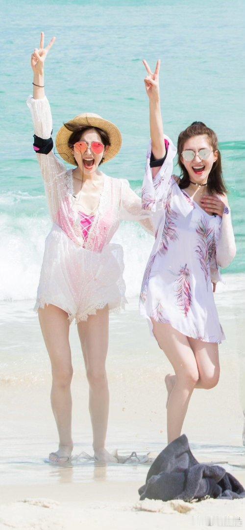 古力娜扎、江疏影，花少海滩双美同框鲨疯了