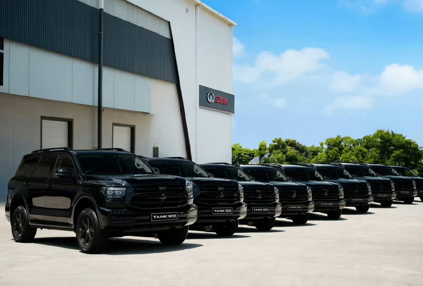 南非G20分会的官方用车停着一排全黑化坦克500，很酷呀！广州