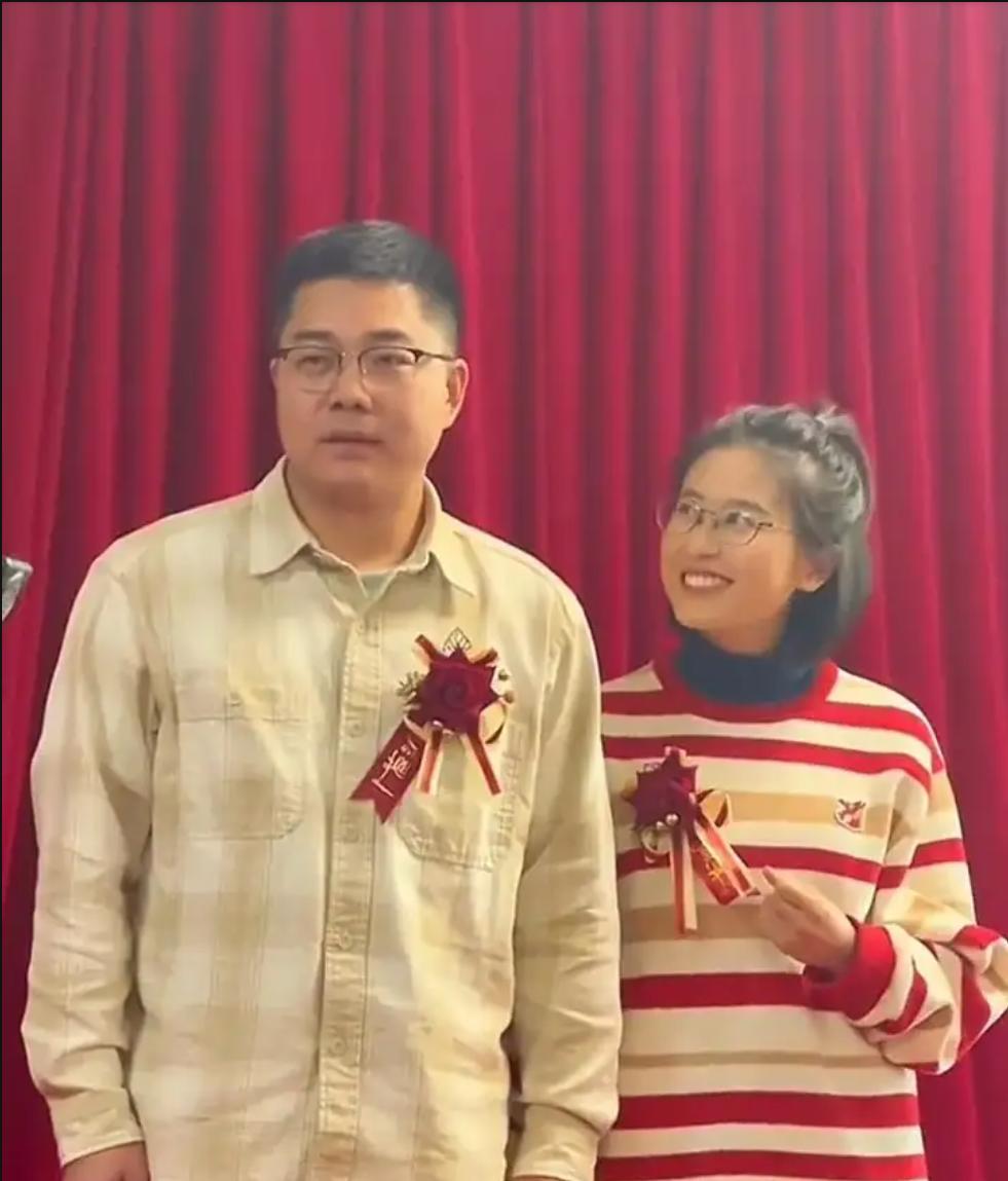 她放弃3万的包，换来全村尊重！你追求的“体面”可能错了正文：闺蜜结婚前非要办