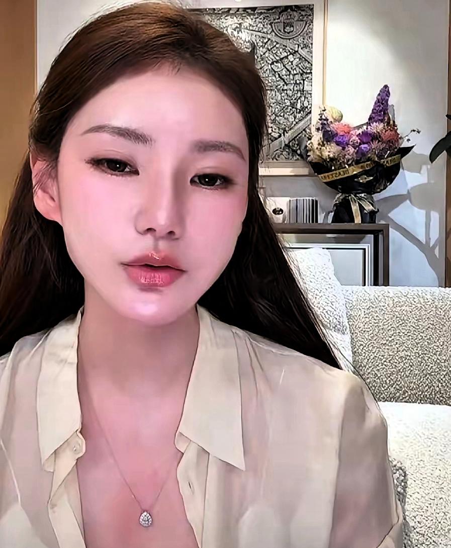 原来最好的长辈从不多言，只用行动温暖一整个家。马筱梅最新透露，母亲已于今早启程返