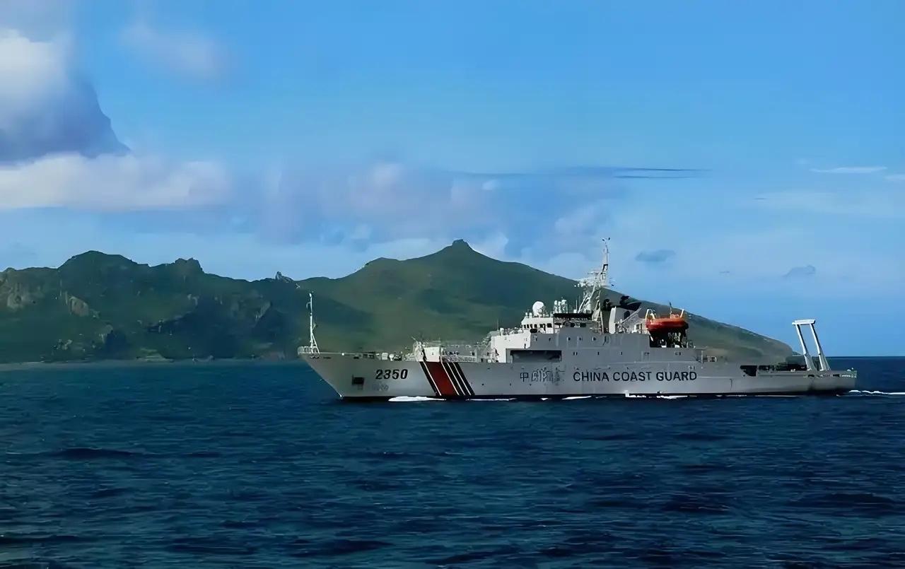 日本在我国钓鱼岛的挑衅行动遭到我方痛击！12月2日，日本渔船非法进入我国钓鱼岛海