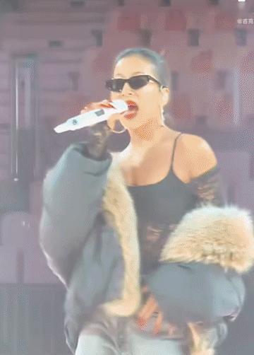 陈楚生深圳荒芜之境演唱会嘉宾是吉克隽逸啊，好惊喜！没想到这个好消息竟然是吉克隽