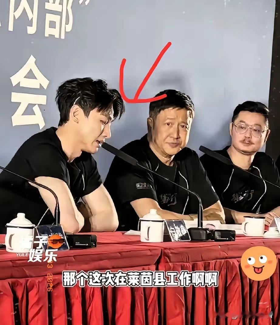 现在全网最懵的人估计就是白敬亭，他自己可能都没想到，新电影还没正式爆，路演先火了