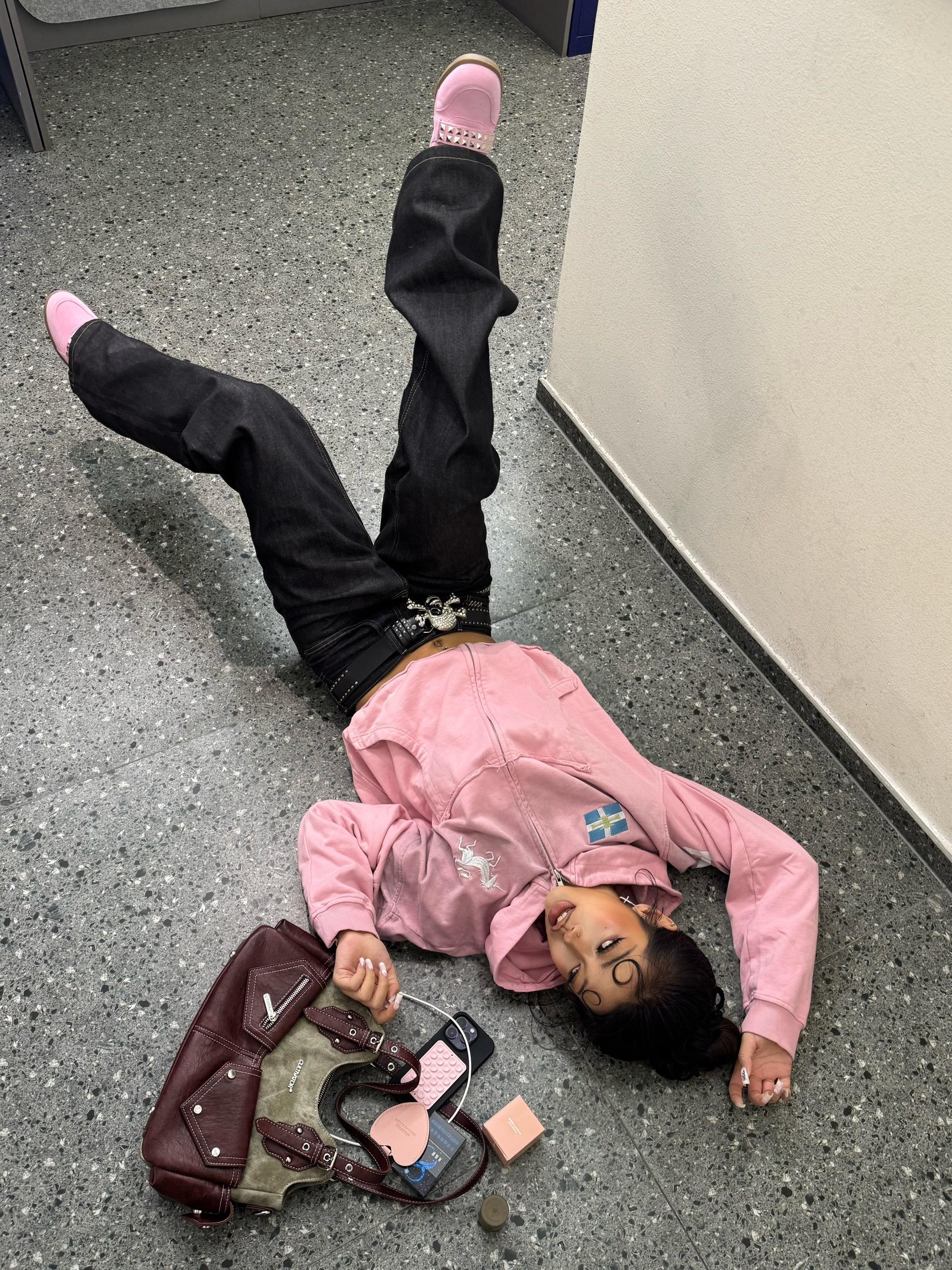 我嘎嘣一下。