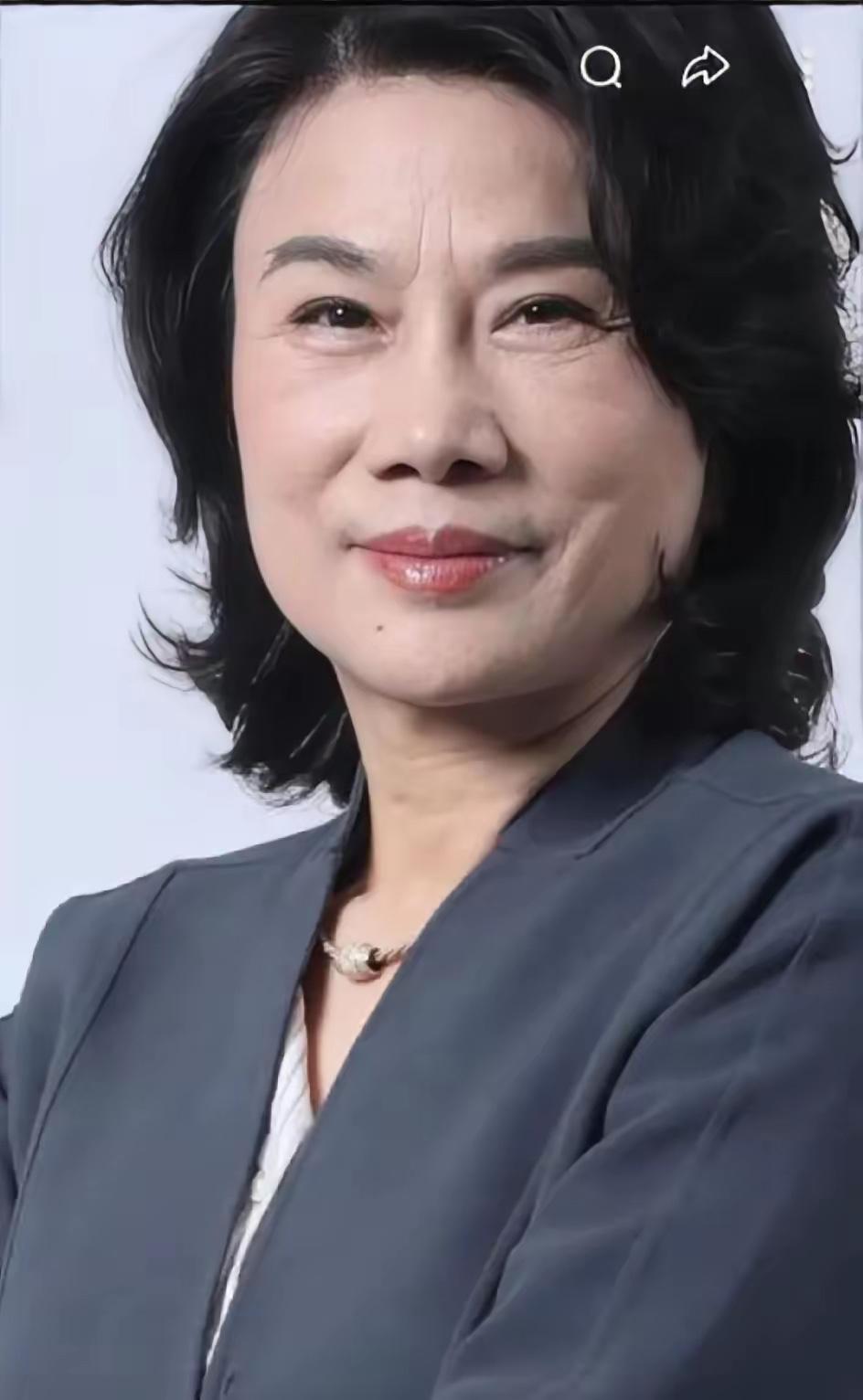 董明珠太懂普通人的顾虑了！员工想参军保家卫国，心里却有顾虑。怕当兵回来丢工作