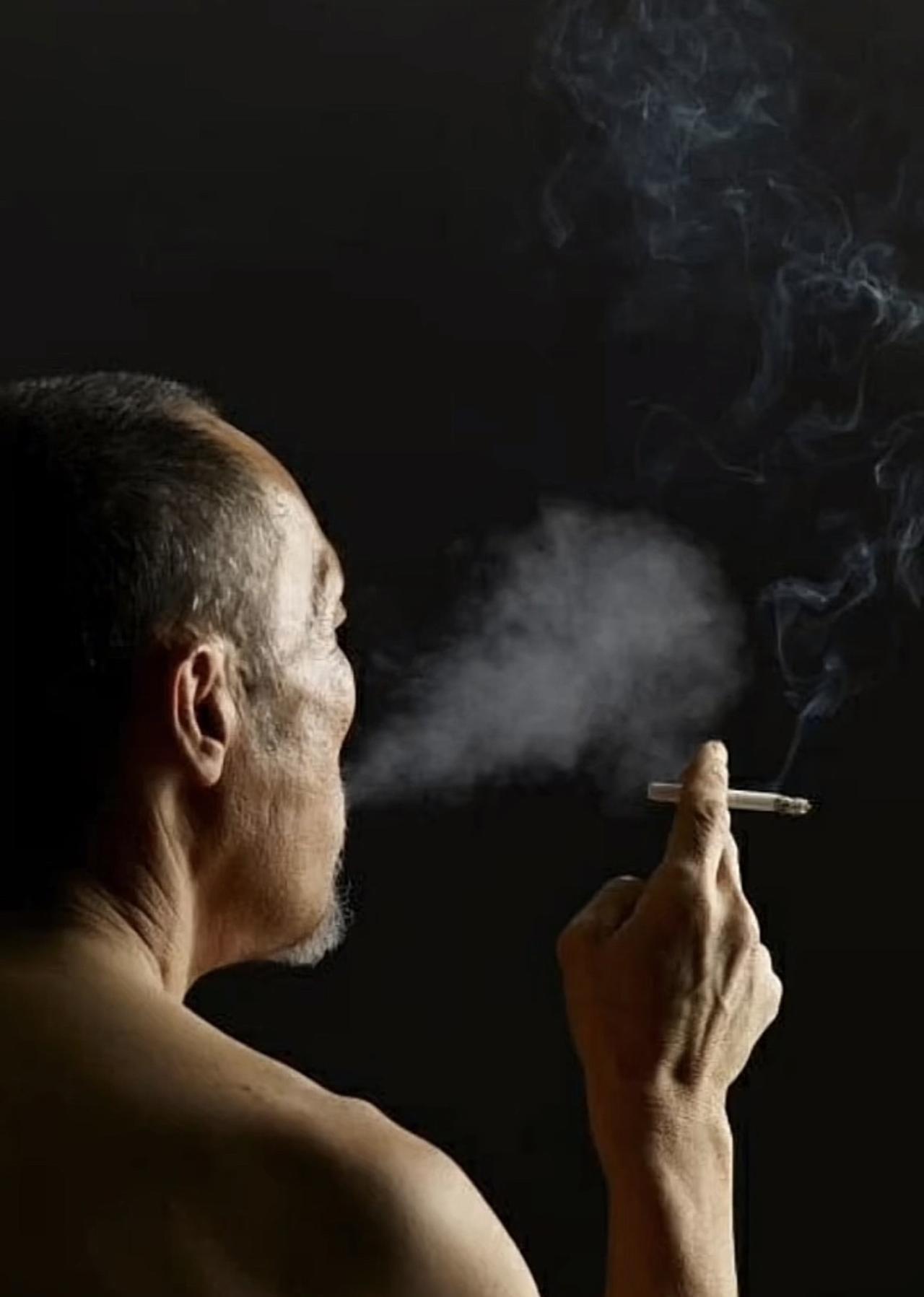 人在低谷的时候，你看到的一切才都是真的。“未曾失败先傲娇，低谷便知人间冷”，我