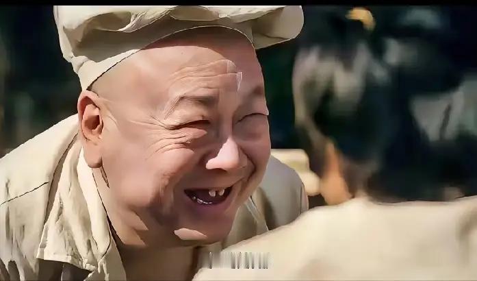 《主角》忆秦娥看似冷漠，实则满身伤痛追剧《主角》，很多人吐槽忆秦娥性情冷淡