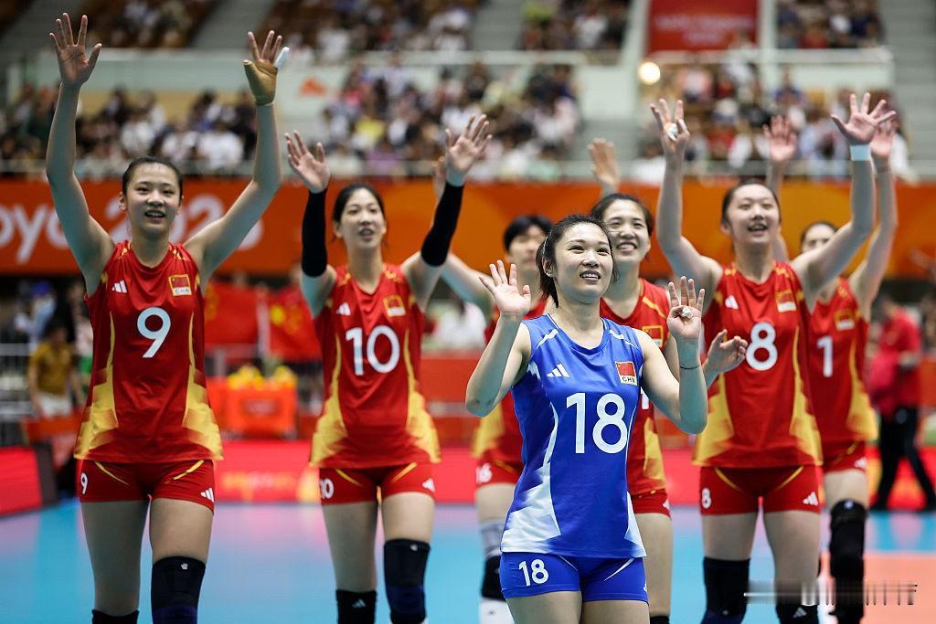 亚运会一夜之间，两场女排半决赛结束，决赛名额诞生1、中国女排🇨🇳2、