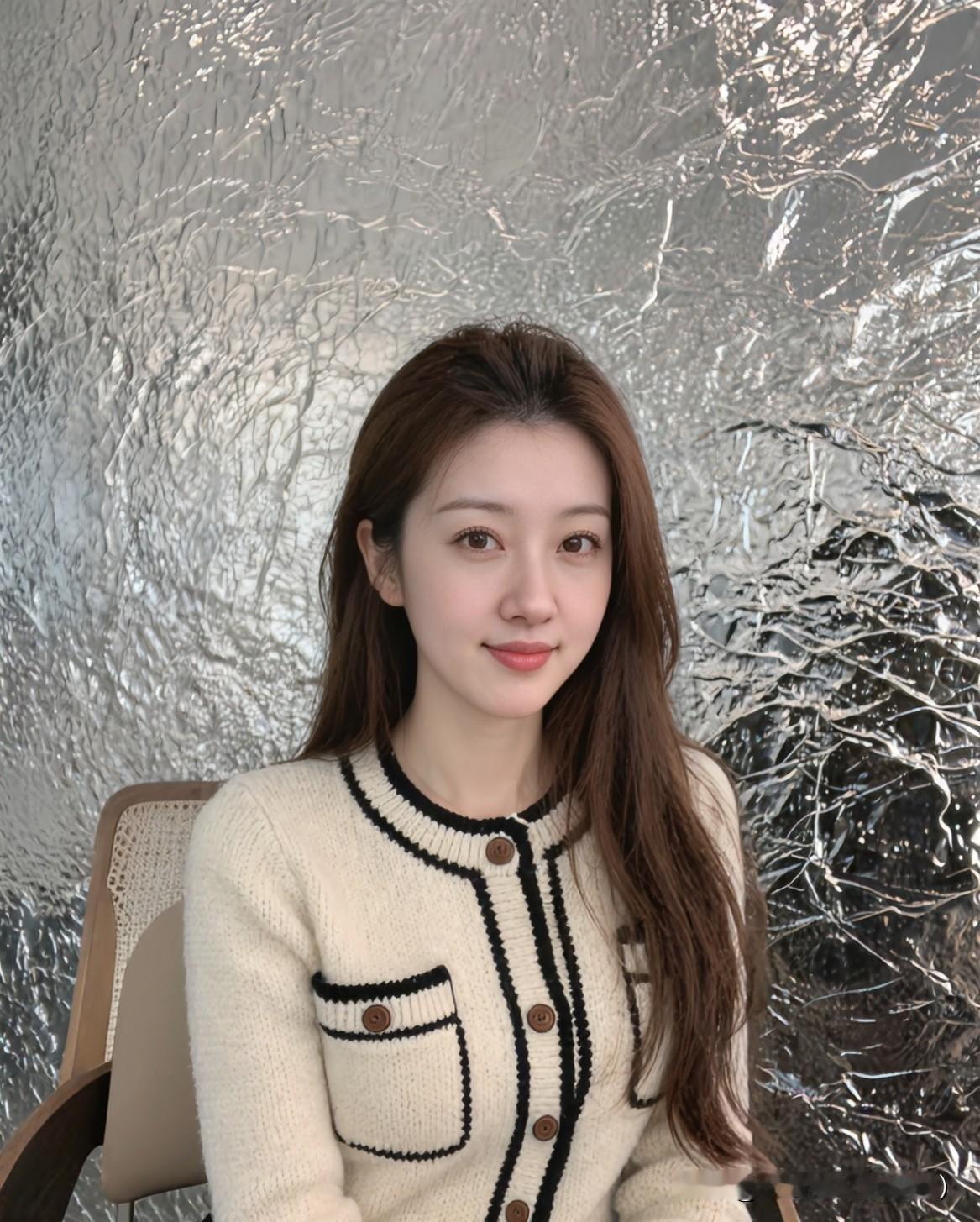 “你可以是玫瑰，也可以是野草，重要的是你愿意成为什么。”这句话真的很有力