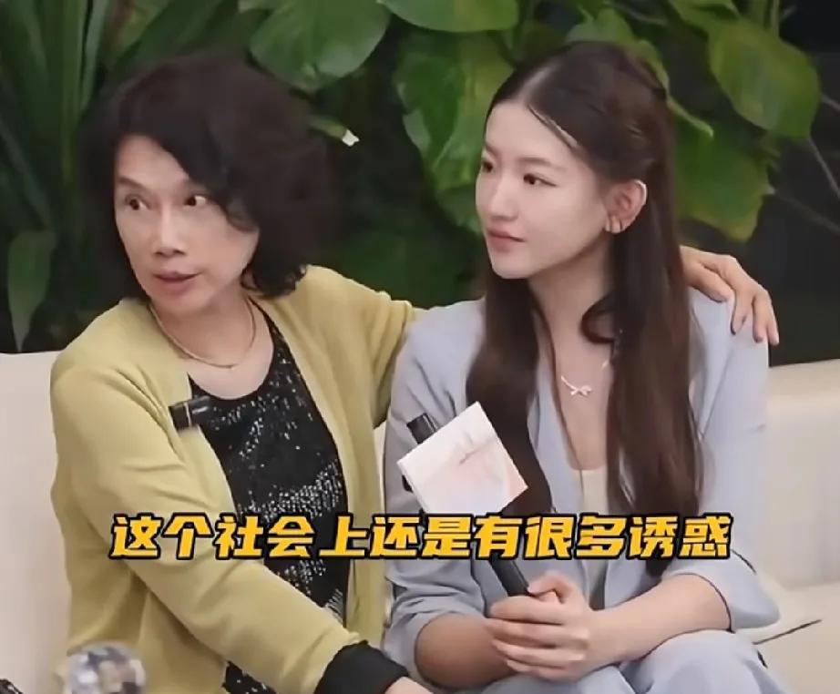 这场直播恐怕会改变孟羽童的一生。你只看到了网友在心疼孟羽童，一直在谴责董明珠P