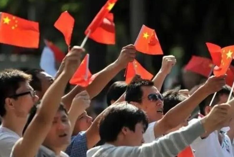继新加坡、马来西亚之后，美国华人发声！美国华人表示：中国人不要自以为是，现