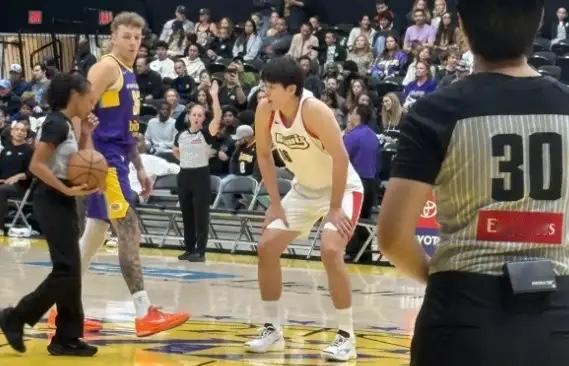 G联赛第二场，杨瀚森获得大量时间，21分9篮板3助攻1抢断3盖帽5失误3犯规，依