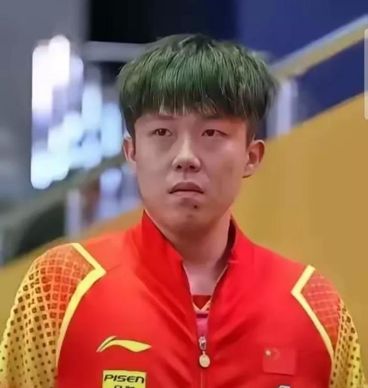 王楚钦是最悲催的一个乒乓球运动员。洛杉矶奥运会周期刚刚开始，最宠着他的主席卸任了