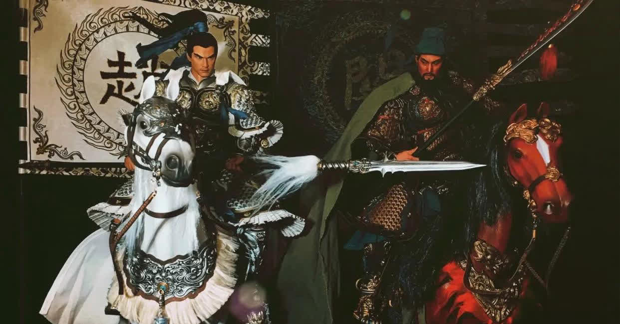 关羽败走麦城，手下跑得比兔子还快。赵云兵败，队伍却没散，还帮老百姓抢粮车。