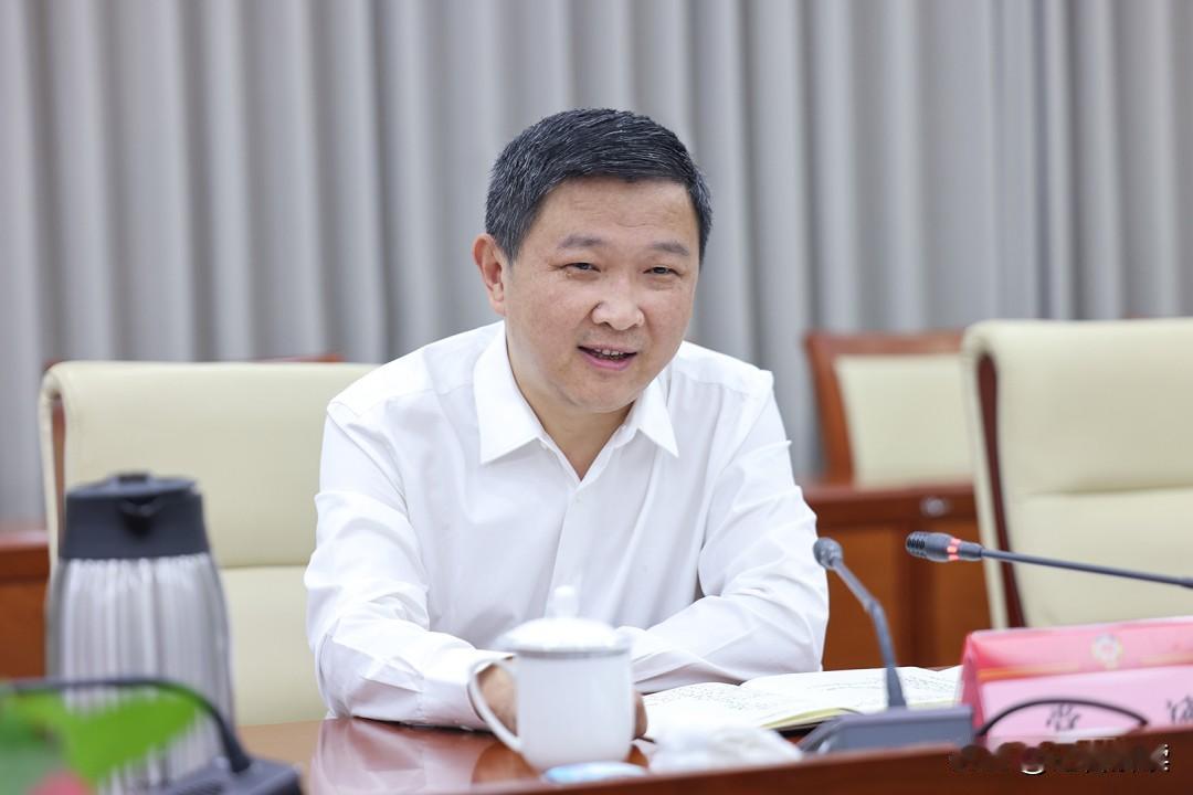 常斌履新唐山市委书记河北日报客户端5月10日权威发布，经河北省委研究决定，常