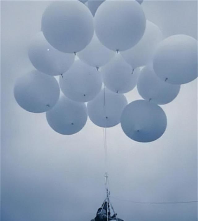 1982年，美国一个男子在45个氦气球的帮助下，成功飞上了4000多米的高空。