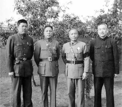 1942年，李宗仁在见到汤恩伯时，说：“我听说你和蒋长官的关系闹到不能见面的程度